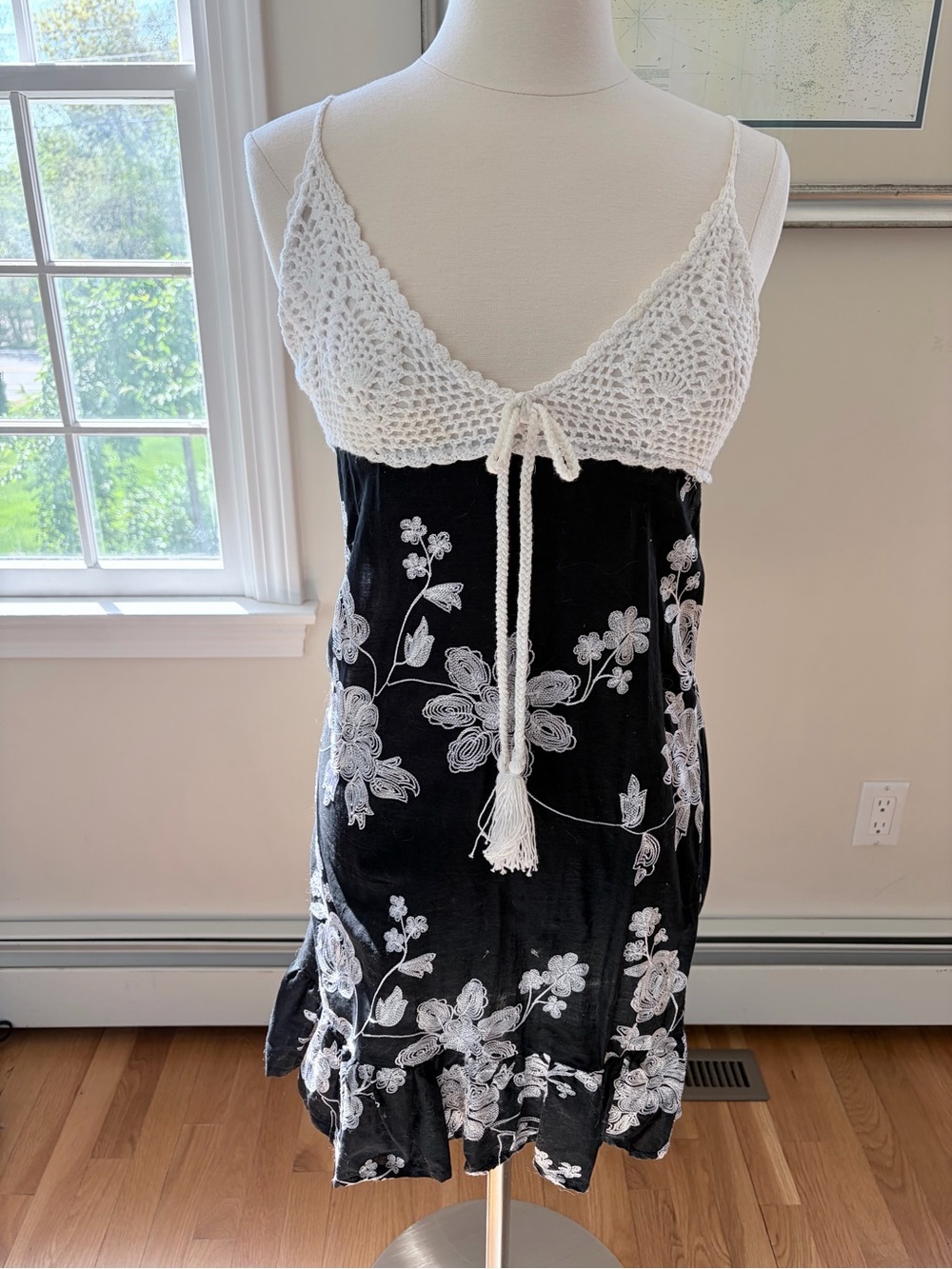 Crochet Bust Floral Slip Dress - Black & White